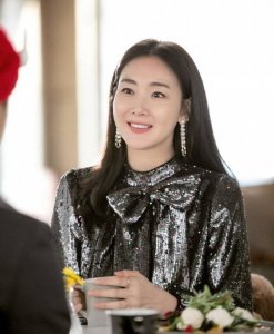 ​韩女星崔智友老公疑出轨？曾被曝当过牛郎，现开老婆车去开房