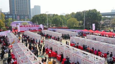 ​人手不足，生产线处于停工状态，东西湖人社局紧急架桥牵线协助招工