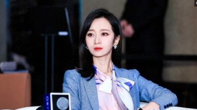 ​王治郅的妻子周蕾，身材高挑 才貌双全 照片欣赏