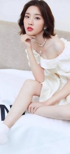 ​明星性感写真壁纸——唐艺昕