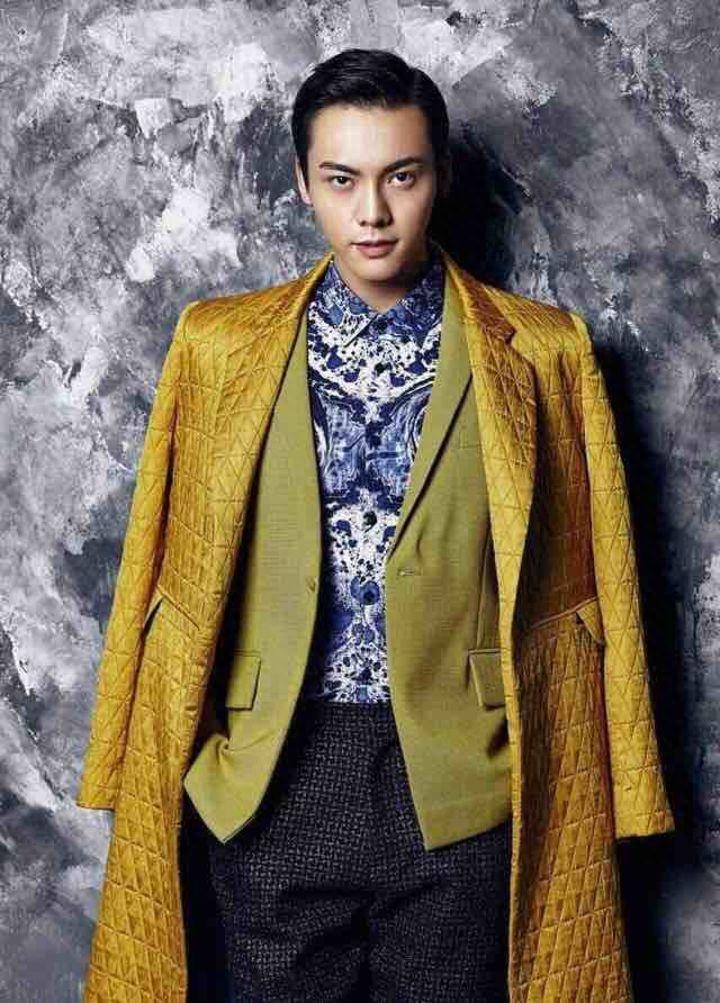 网友逛街偶遇陈伟霆 确认其身高超过1米8