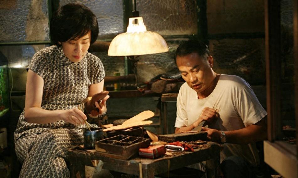 《岁月神偷》看了三遍，每看一遍都泪流满面，经典台词值得收藏