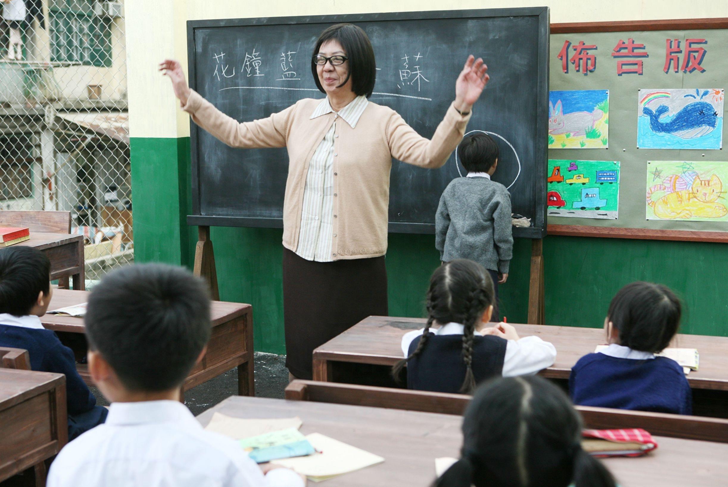 《岁月神偷》看了三遍，每看一遍都泪流满面，经典台词值得收藏