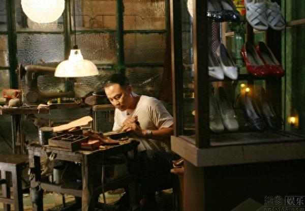 《岁月神偷》看了三遍，每看一遍都泪流满面，经典台词值得收藏