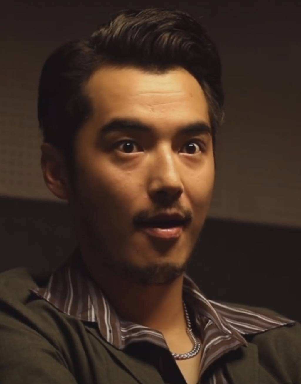 电影《扫黑决战》中,“两面人”曹志远亲手将自己判为死缓