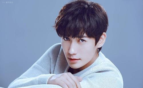 朱一龙回应念错字,把纨绔子弟说成胯胯子弟,工作室惩罚标准亮了