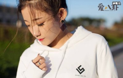 ​小伊伊牌牌琦抓奸引关注，被曝都是剧本是真是假