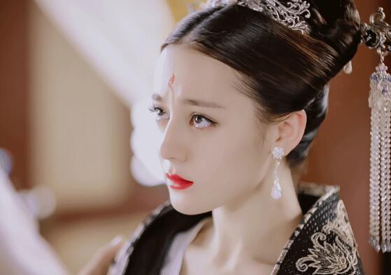 三生三世枕上书周梦溪是谁 凤九代替周梦溪成为帝君的情劫