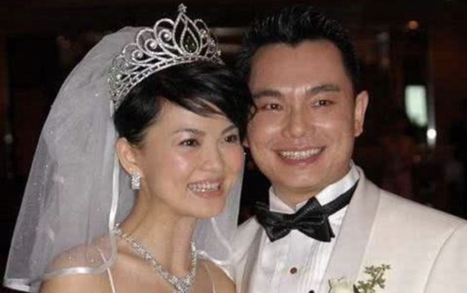 李湘：情断大学初恋，两段婚姻皆成空，她的强势未必是好事
