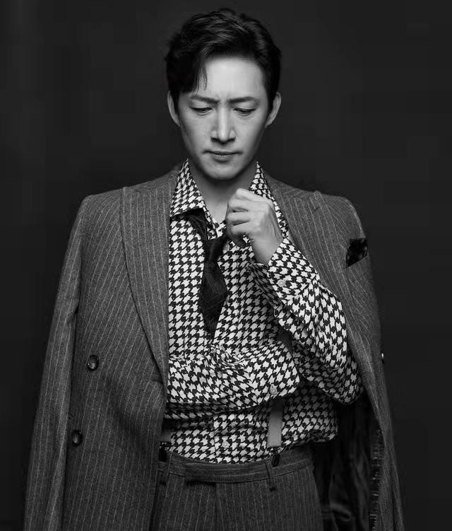 演员王阳:爱情为事业让路,妻子等他6年,婚后终于走红