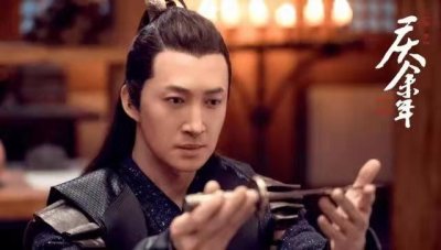 ​演员哈尔滨富二代王阳的个人资料简介（爱情为事业让路，妻子等他6年，婚后终