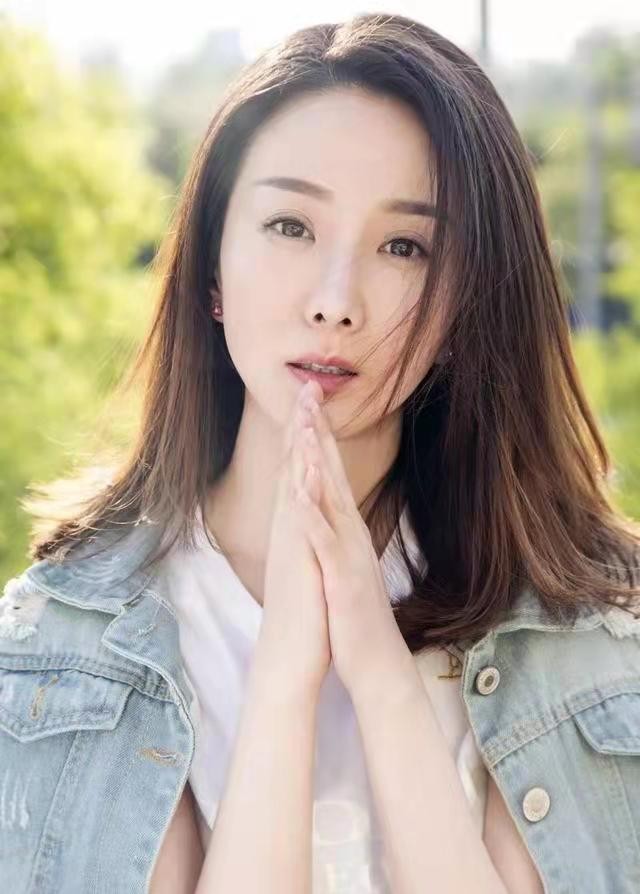 演员王阳:爱情为事业让路,妻子等他6年,婚后终于走红