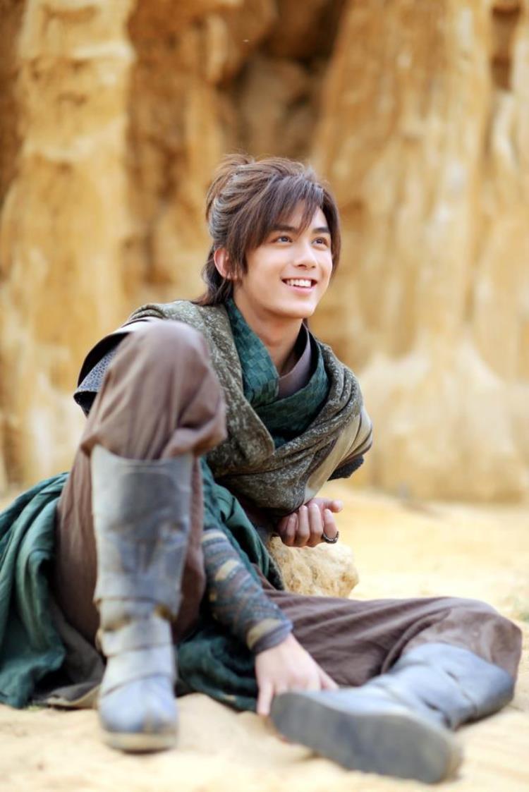 斗破苍穹电视剧播放量破50亿「斗破苍穹凭什么做到总播放量破50亿它讲了个燃爽的励志故事」