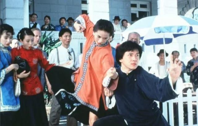 曹颖个人资料图片(演员曹颖结婚13年浪漫依旧)