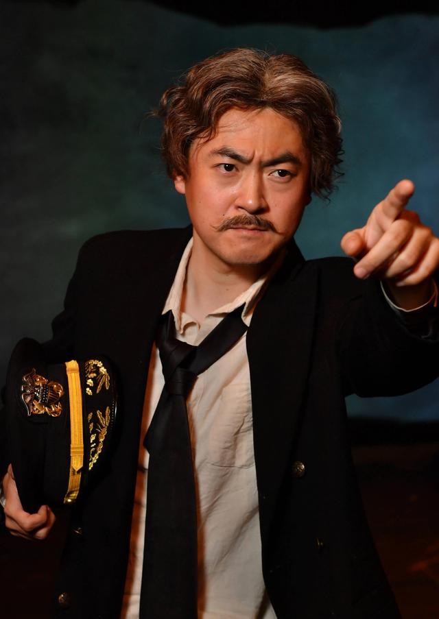 曹颖个人资料图片(演员曹颖结婚13年浪漫依旧)