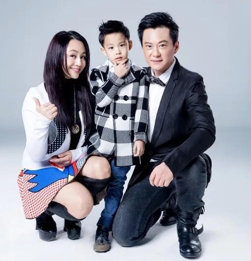 曹颖个人资料图片(演员曹颖结婚13年浪漫依旧)