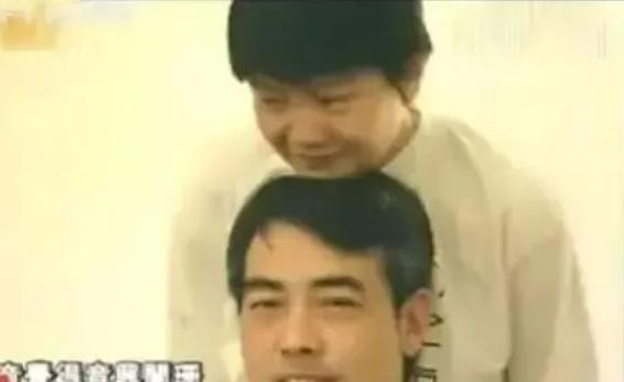 洪晃为什么长得像毛(时尚女魔头洪晃)