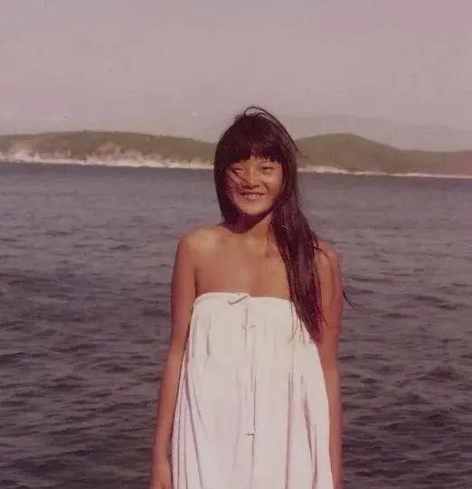 洪晃为什么长得像毛(时尚女魔头洪晃)