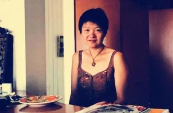 洪晃为什么长得像毛(时尚女魔头洪晃)