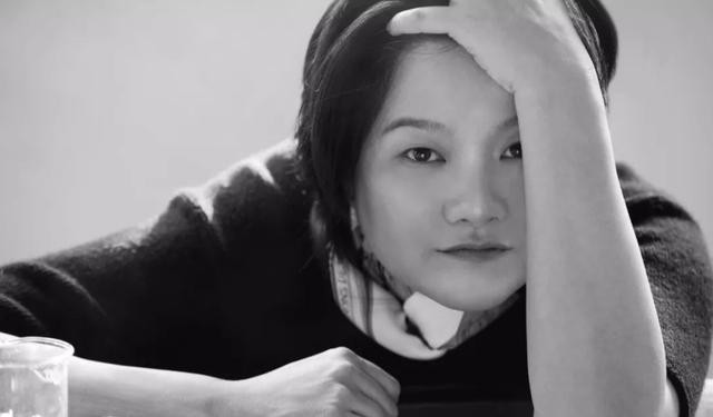 洪晃为什么长得像毛(时尚女魔头洪晃)