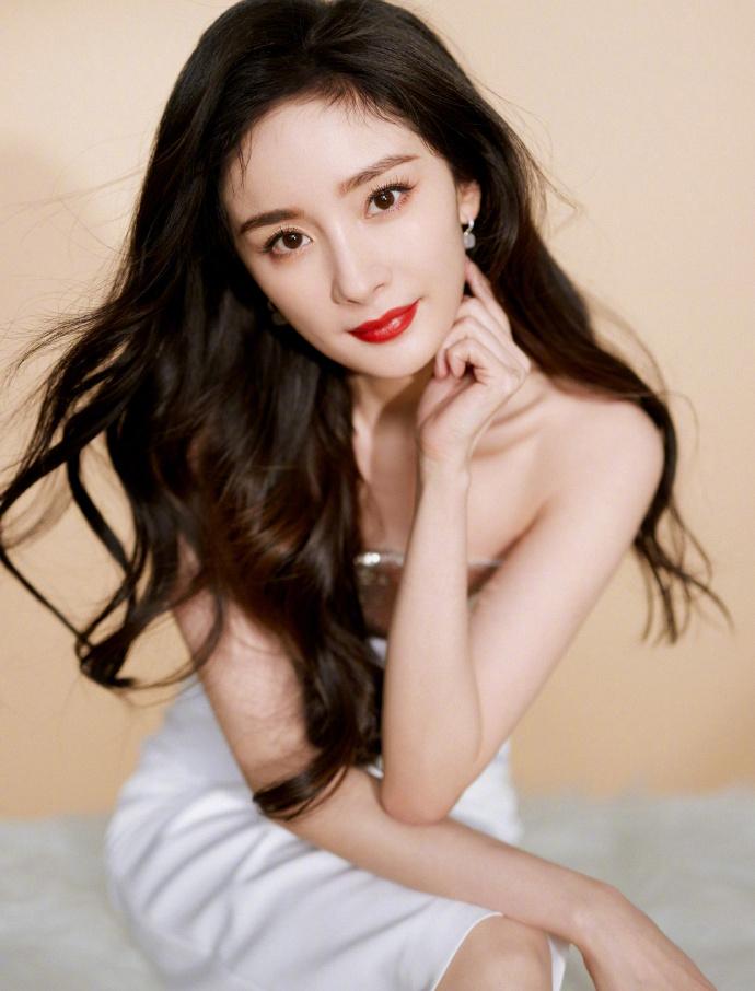 杨幂王俊凯被曝广告将被下刊,疑似有大瓜,当事人双双正面回应