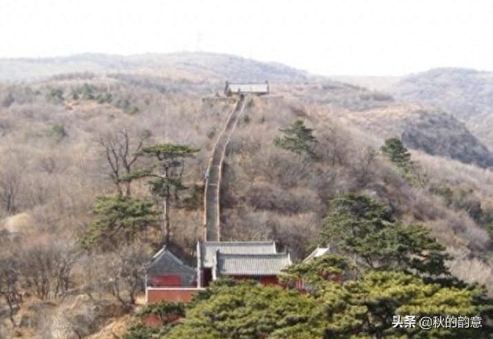 妙峰山风景区位于北京市门头沟区妙峰山镇,3A级旅游景区