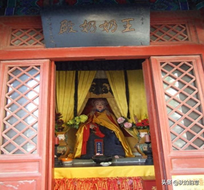 妙峰山风景区位于北京市门头沟区妙峰山镇,3A级旅游景区