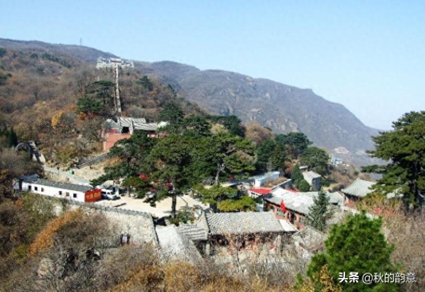 妙峰山风景区位于北京市门头沟区妙峰山镇,3A级旅游景区