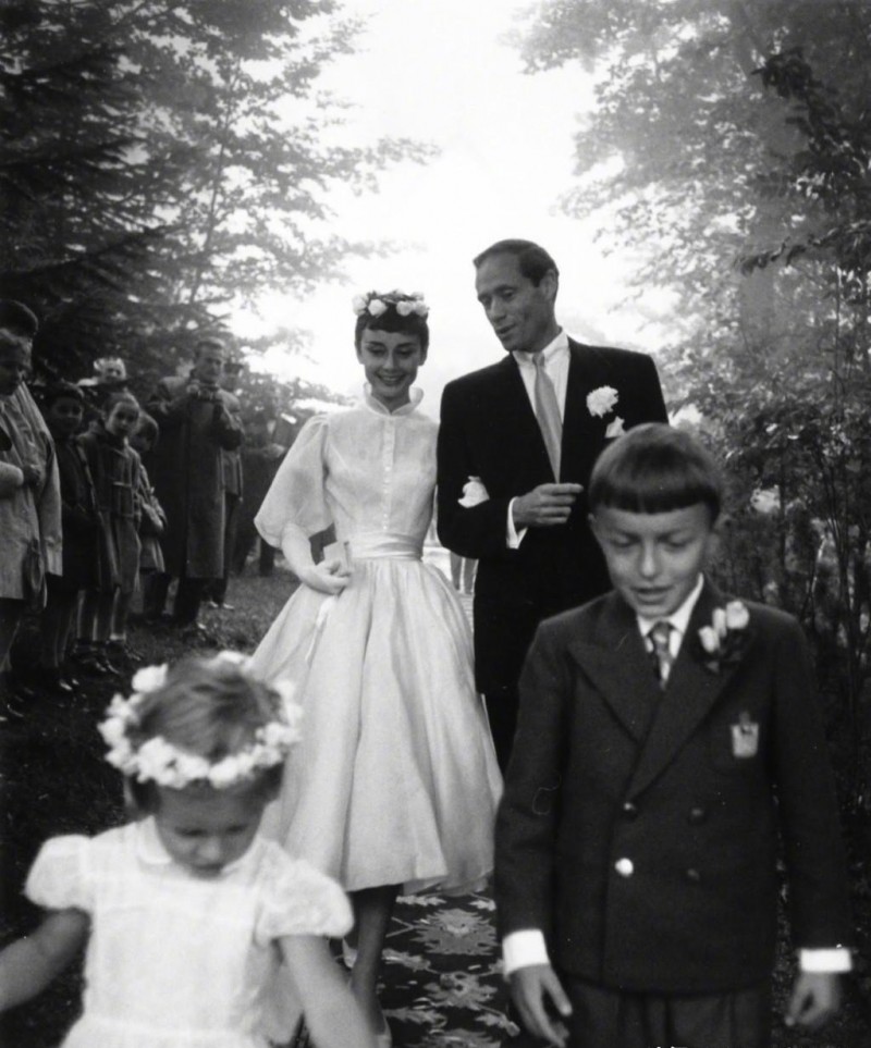 奥黛丽赫本的老公的照片（奥黛丽赫本与丈夫梅尔费勒的婚礼）