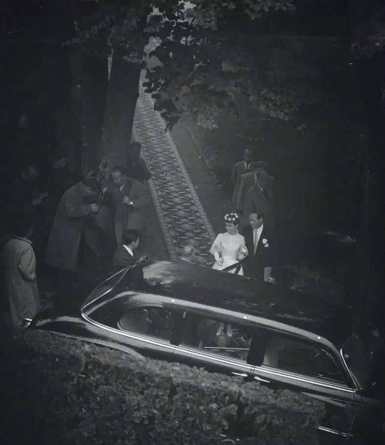 奥黛丽赫本的老公的照片（奥黛丽赫本与丈夫梅尔费勒的婚礼）