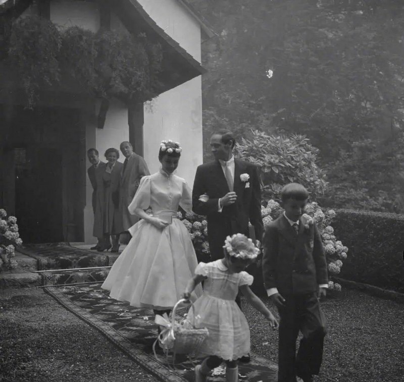 奥黛丽赫本的老公的照片（奥黛丽赫本与丈夫梅尔费勒的婚礼）