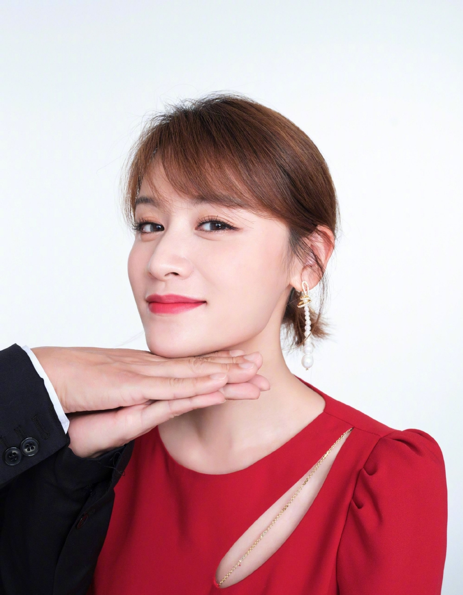 明星怎么过情人节？孙俪称呼邓超为同事蔡少芬孤独吃早餐