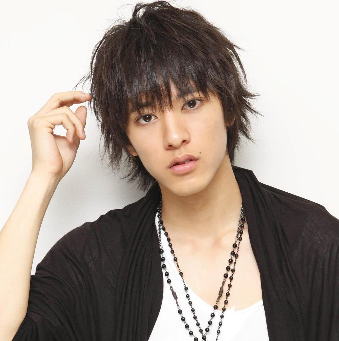 松岛庄汰个人资料写真作品