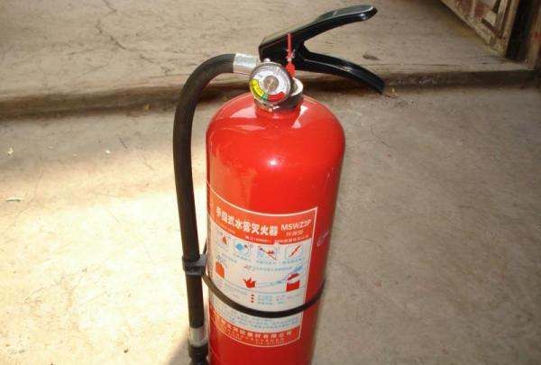 灭火器掉压指针在什么位置,灭火器掉压或者空瓶时压力表指针指在什么位置图4