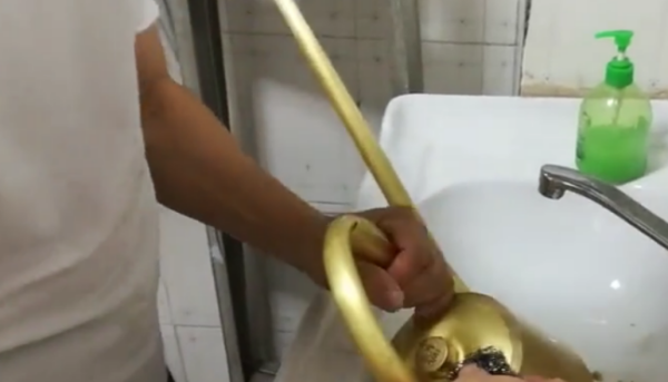 铜壶开壶为什么要用白醋呢,不粘锅为什么开锅要求用白醋煮十分钟图5