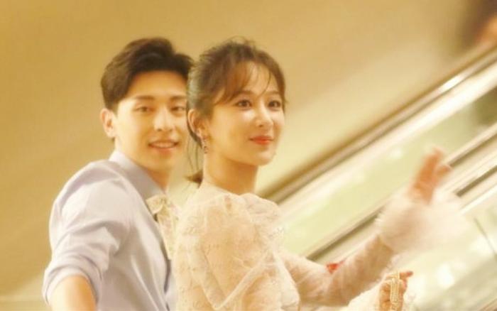 都是海报出问题，杨紫被骂得很惨，邓伦却被圈粉，修图师故意的？