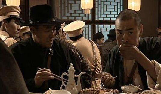 曾出演“亮剑”，后因双目失明自杀二次失败，今女装亮相成视帝！