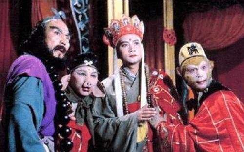 79岁“如来佛祖”近照,因太真切以为是“佛祖”现身,都朝他跪