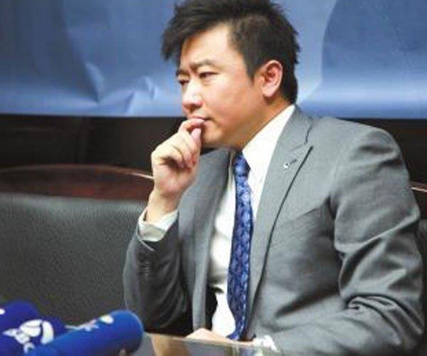 苪成钢现在的生活现状 欲望和利益迷失了方向