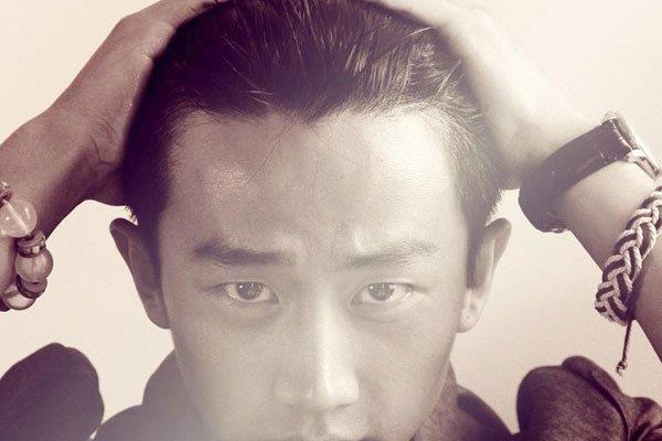 蒋雯丽和黄轩到底是什么关系 国外车震是被包养了吗