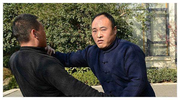 马云退休后，他的贴身保镖李天金，失去百万年薪后过得怎么样