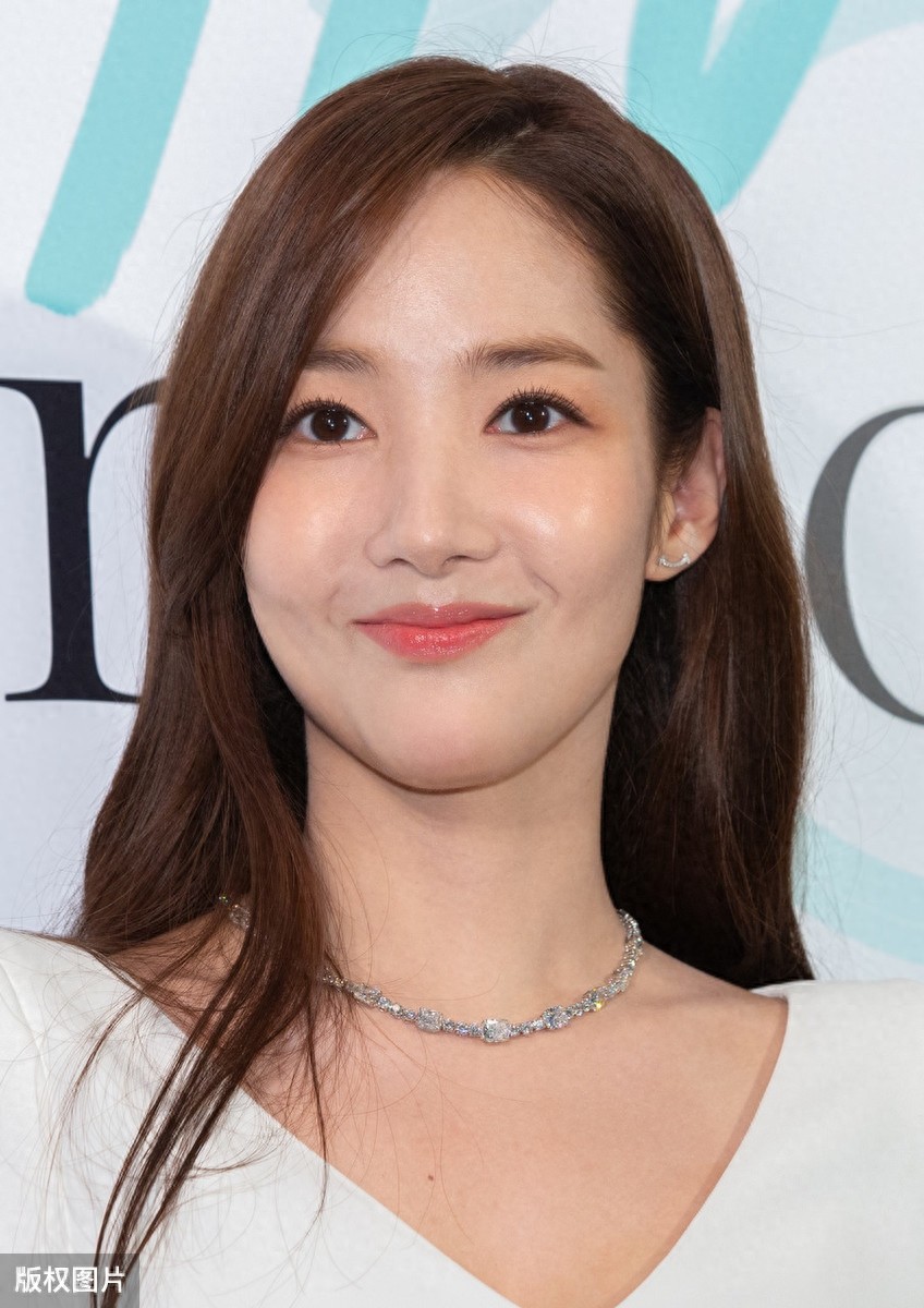 朴敏英新剧吻戏，朴舒俊发文疑似在吃醋，这对cp嗑得好甜好真