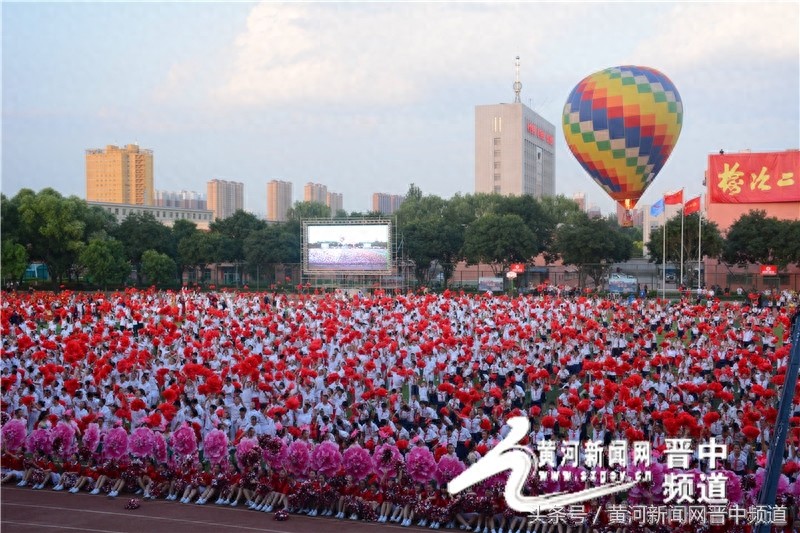 榆次九 中窑上小学（1200人）表演的情景剧《千秋魏榆》