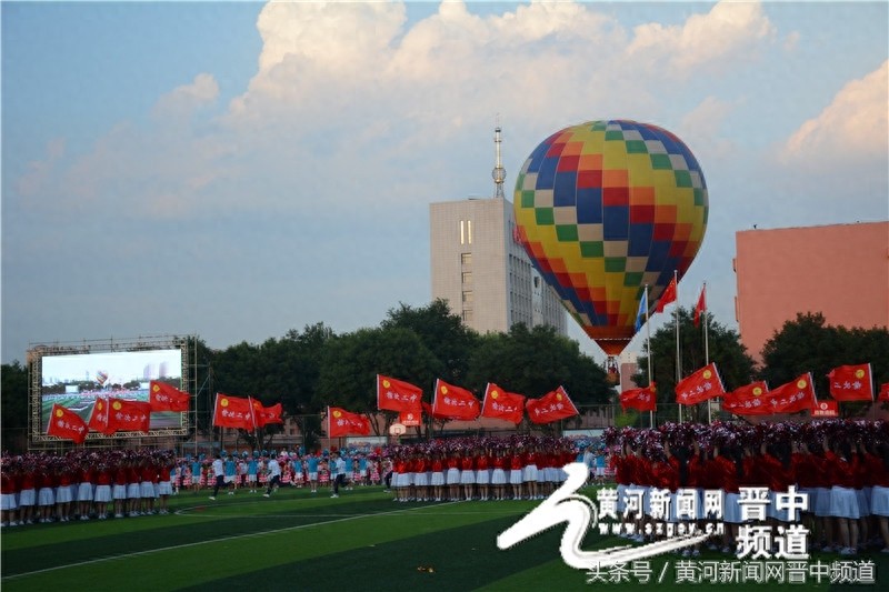 榆次九 中窑上小学（1200人）表演的情景剧《千秋魏榆》