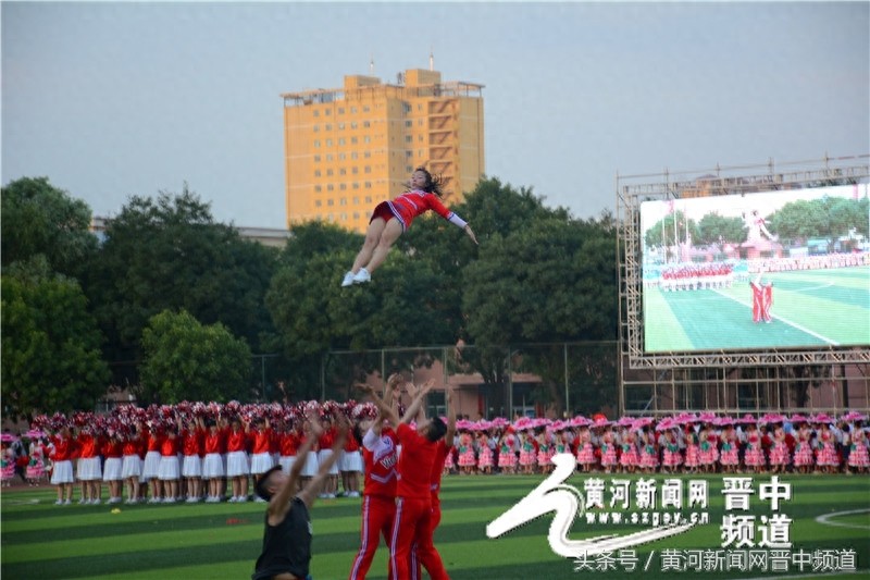 榆次九 中窑上小学（1200人）表演的情景剧《千秋魏榆》
