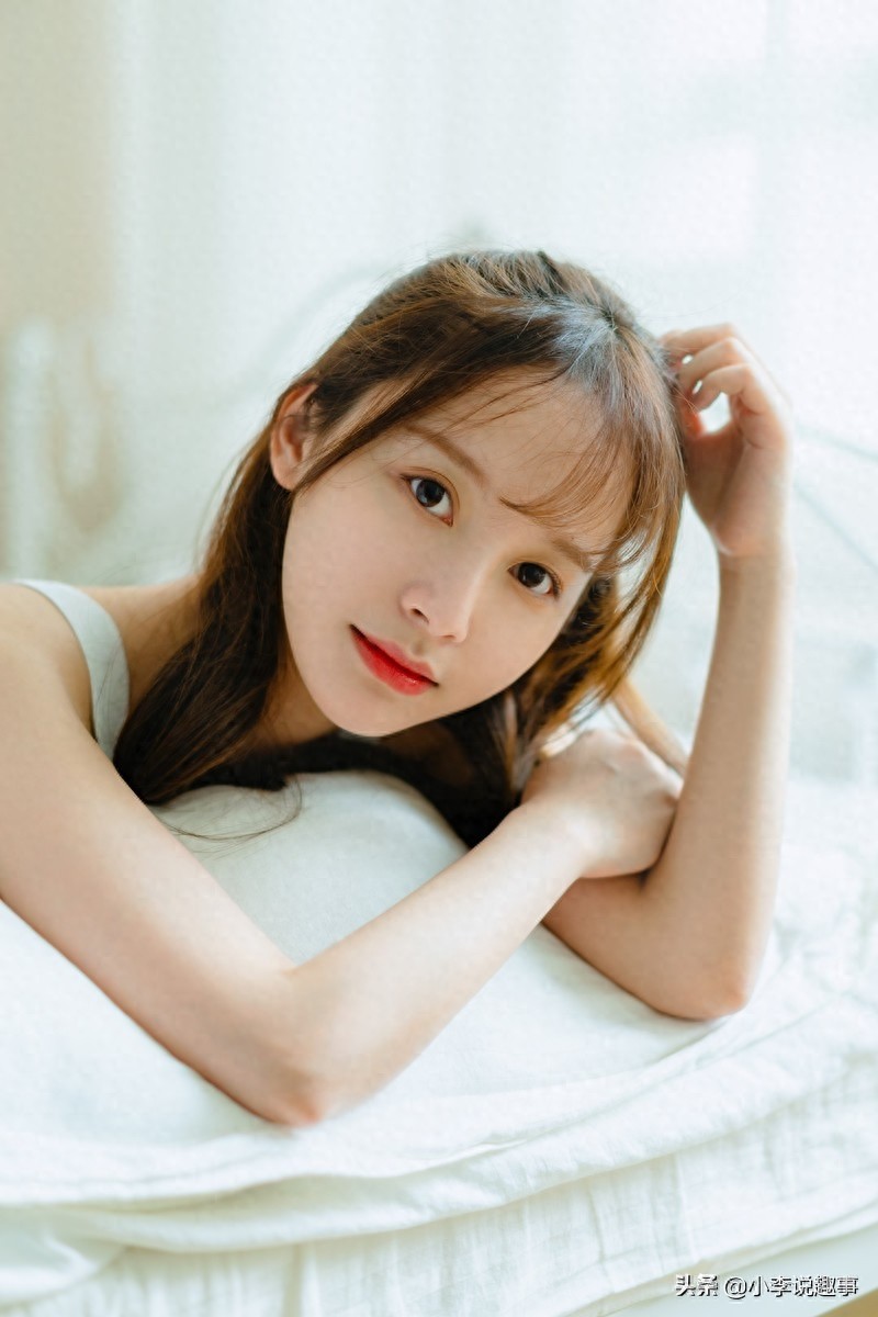 紧身衣美女大长腿性感私房写真