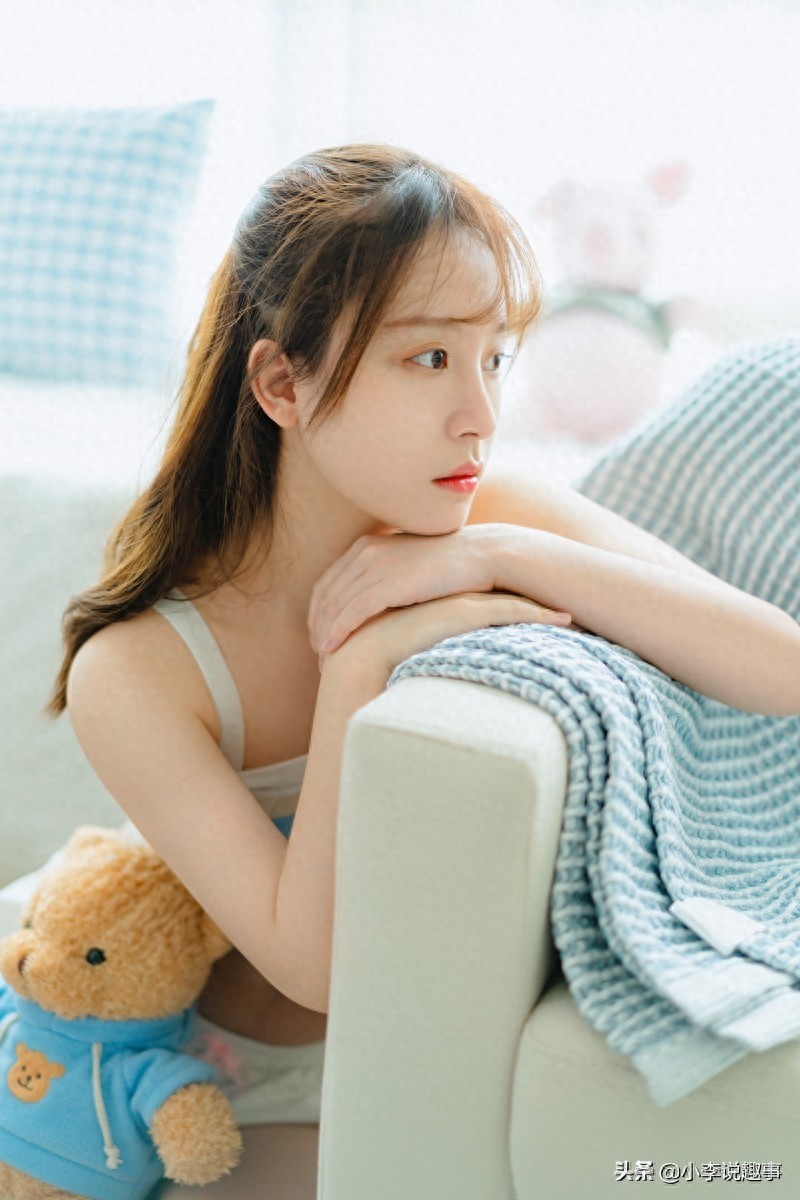 紧身衣美女大长腿性感私房写真