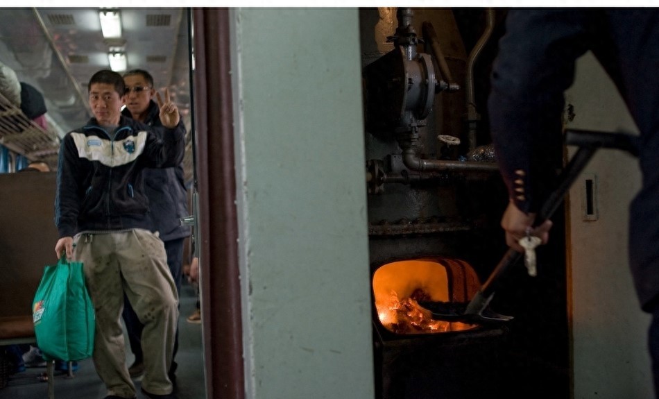 车里车外皆是风景：中国绿皮车纪实