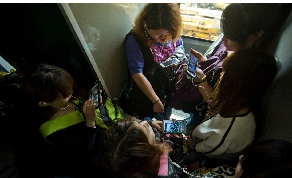 车里车外皆是风景：中国绿皮车纪实