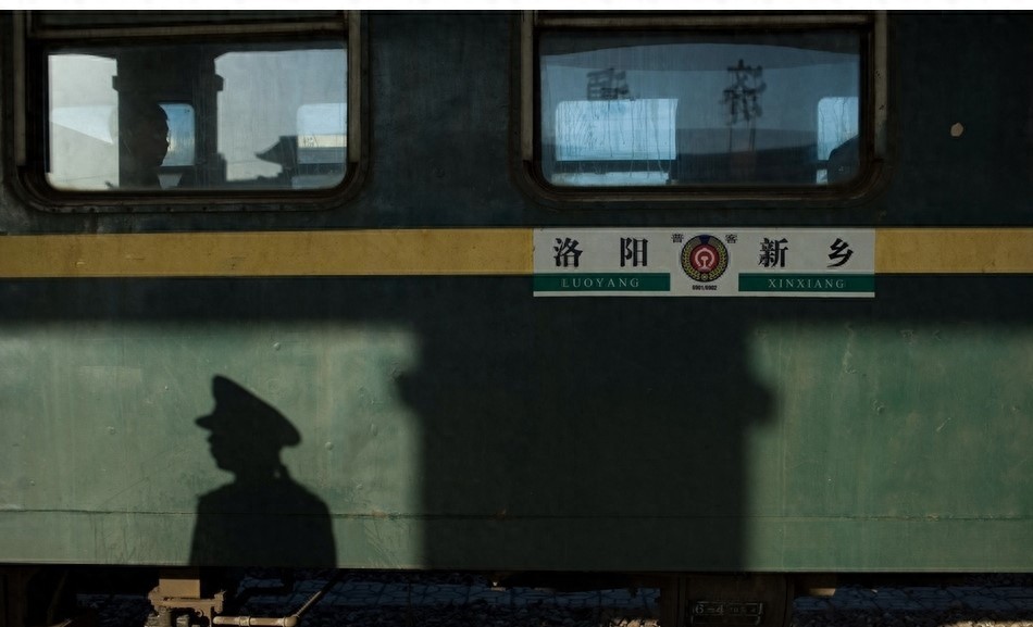 车里车外皆是风景：中国绿皮车纪实